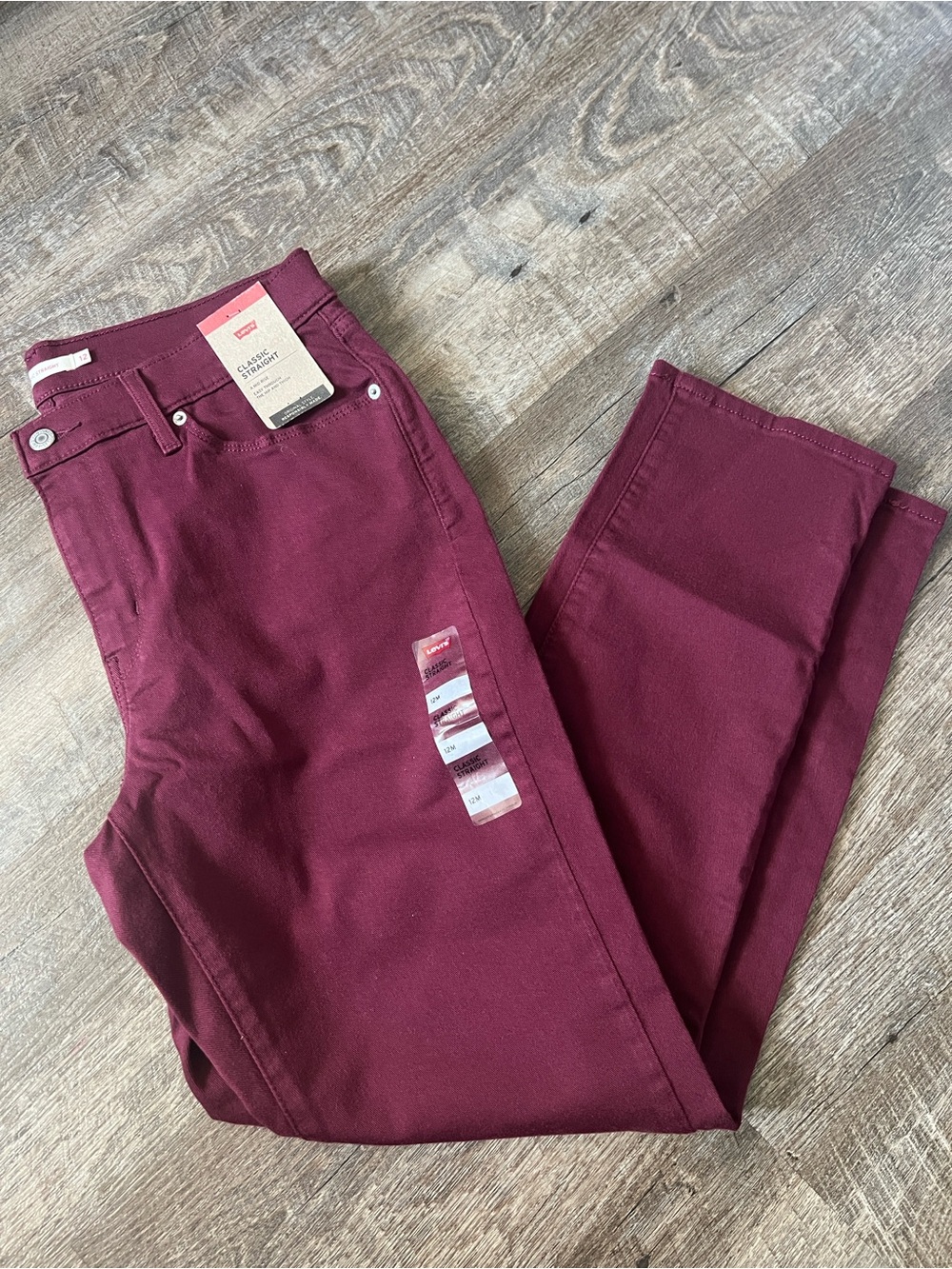 Levi's Classic Straight Jeans Windsor Wine- Size 12
